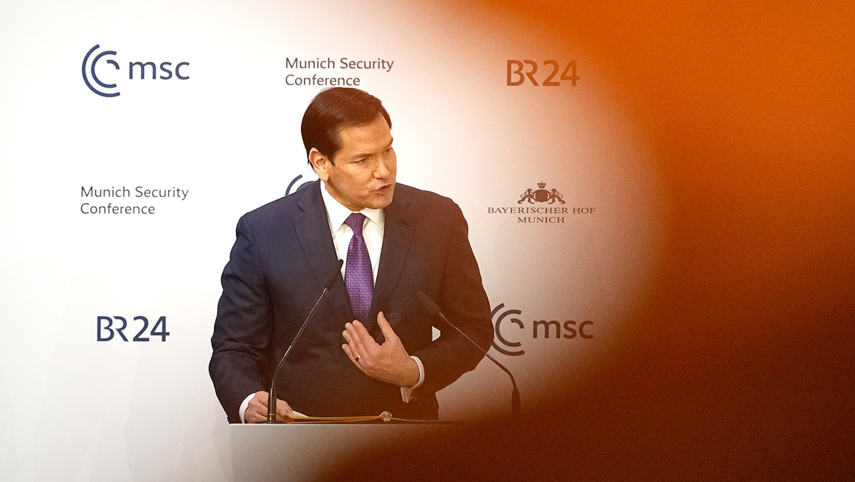   Alex Brandon / AP- Марко Рубио