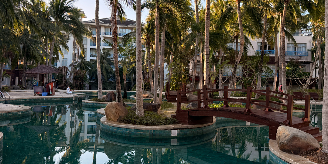 Хайнань, бухта Ялонг бей: Как отдохнуть в 5* отеле, даже не забронировав там номер (часть 1)