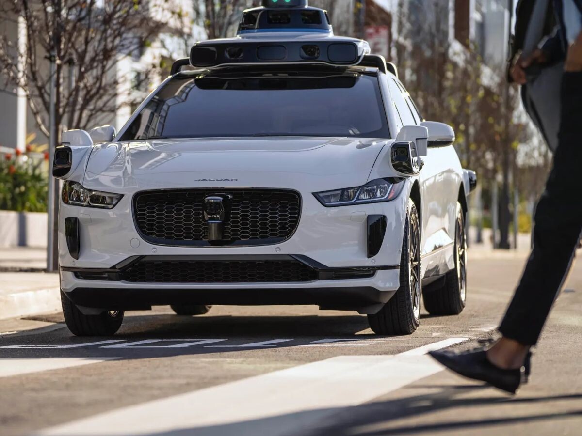    Новая технология автопилота реагирует гораздо быстрее человеческого мозга