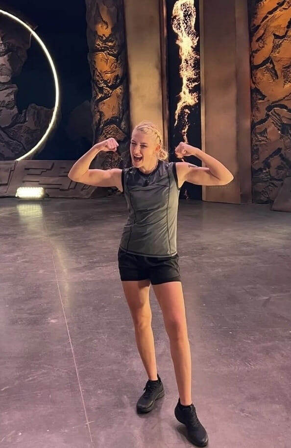    В шоу "Титаны"