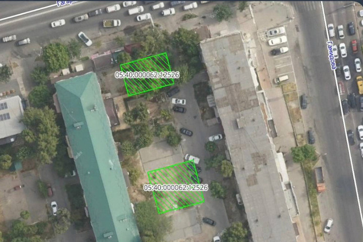 В Махачкале по решению суда жильцам дома вернули территорию во дворе