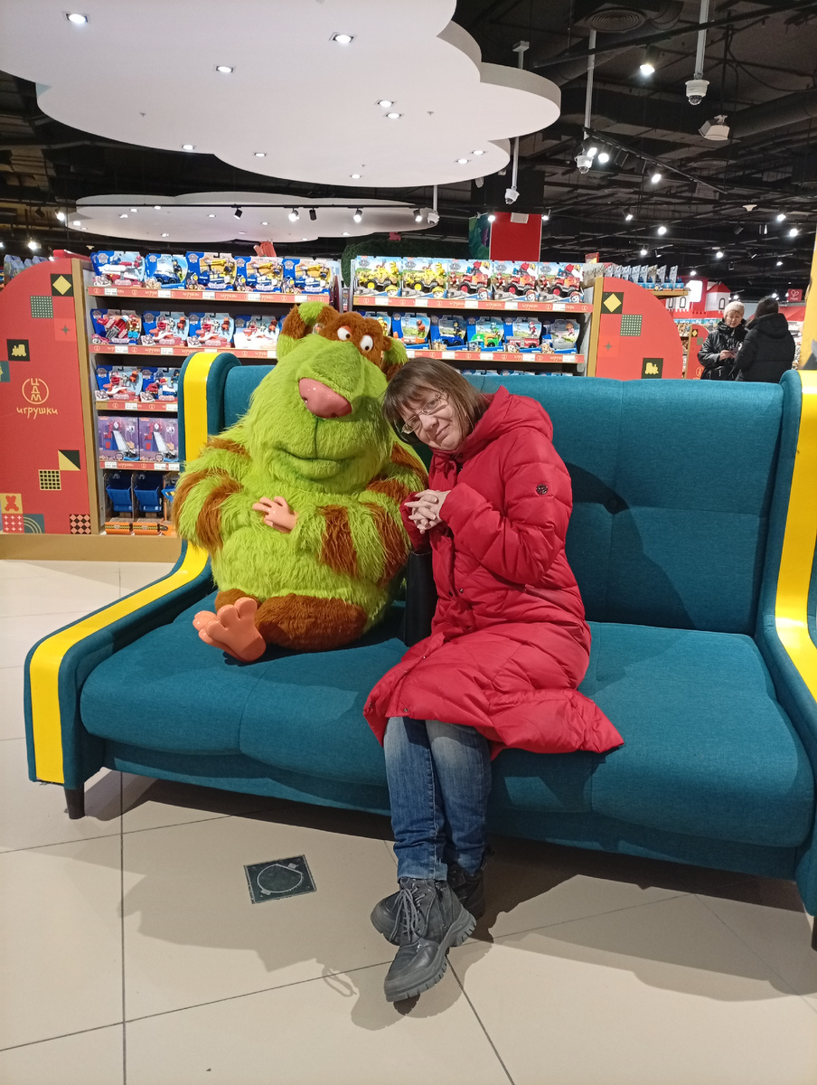 Зеленый чупакабра меня понимает. Фото делал сын.