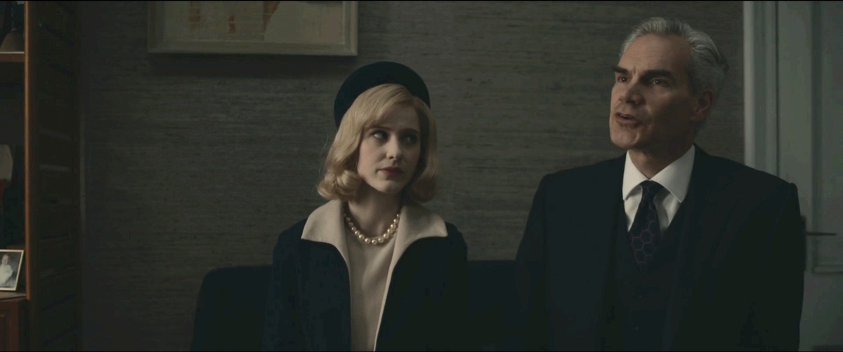 Кадр из фильма "Игры шпионов". Этот и другие сделаны мной специально для статьи.