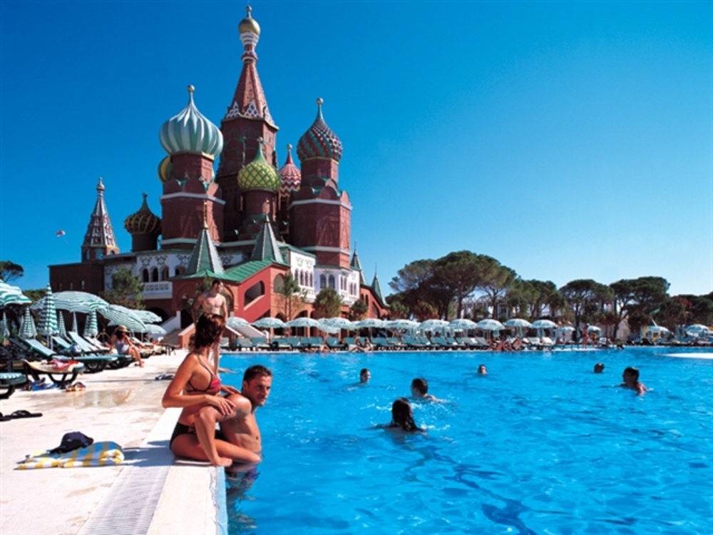 Вот это ориентация на русских туристов)