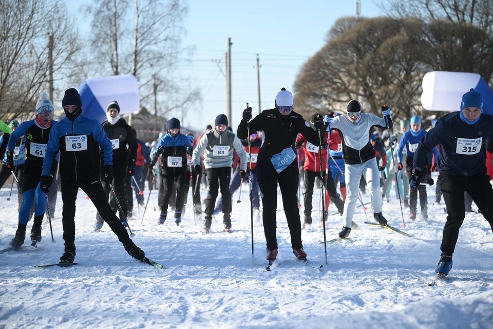   Гонка прошла в Английском парке в Петергофе 14 февраля. Алексей БУЛАТОВ