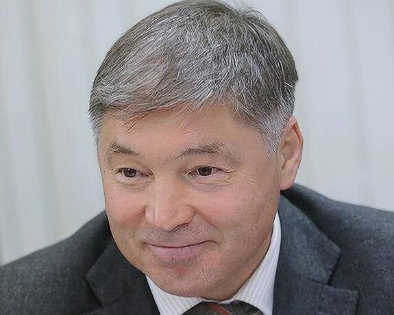    Депутат — это выгодно?