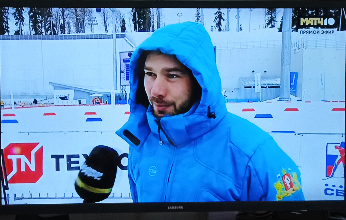 Это я телек сфоткала. Ну красавчик же ?! 😁😁