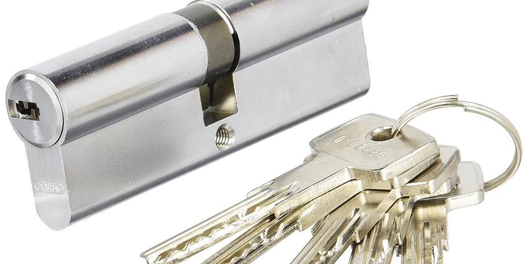 Все о замене личинки замка - как выбрать подходящую