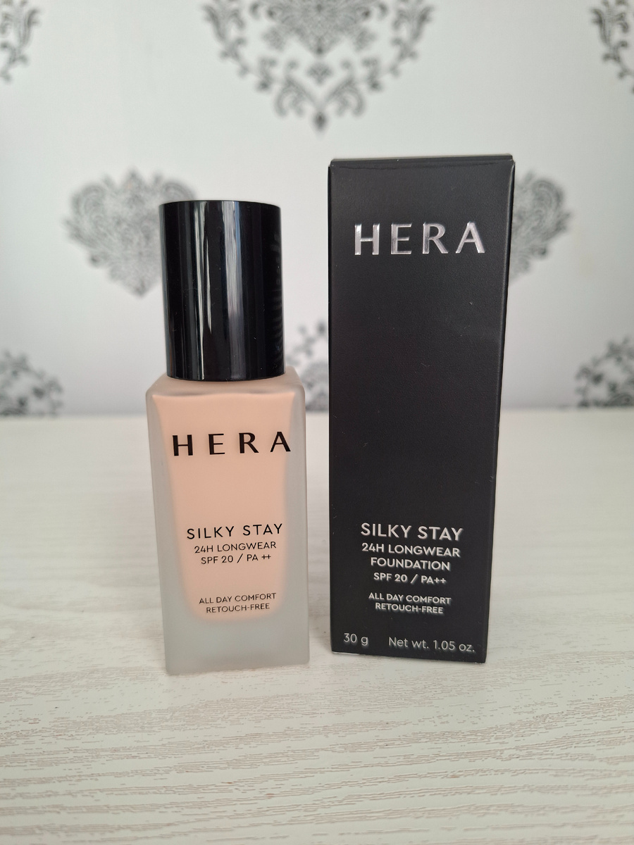 Тональный крем для лица HERA Silky Stay 24H Longwear Foundation spf20 pa++.