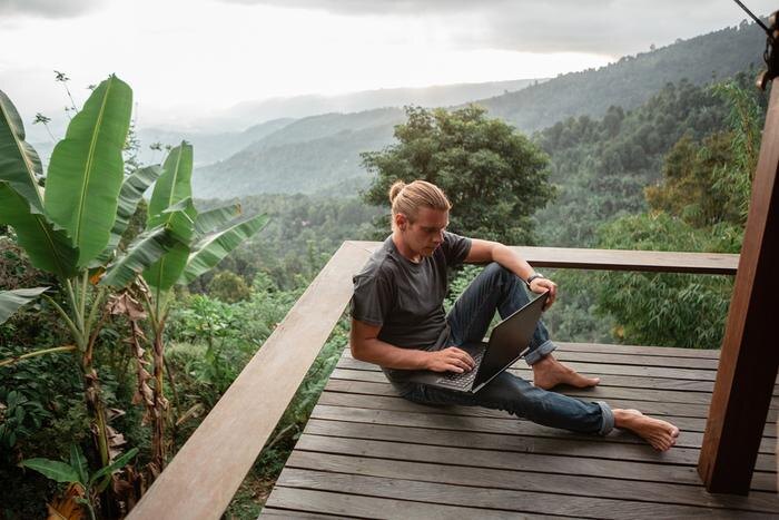 Обложка © Shutterstock / FOTODOM /PhotoSunnyDays