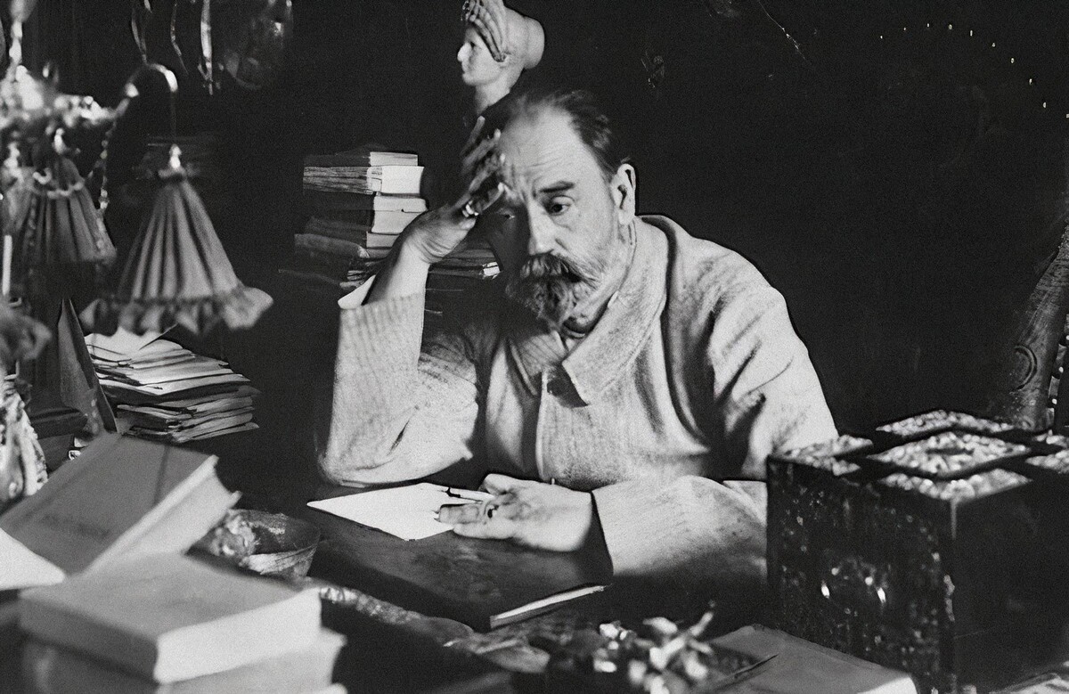 Худел без питья.