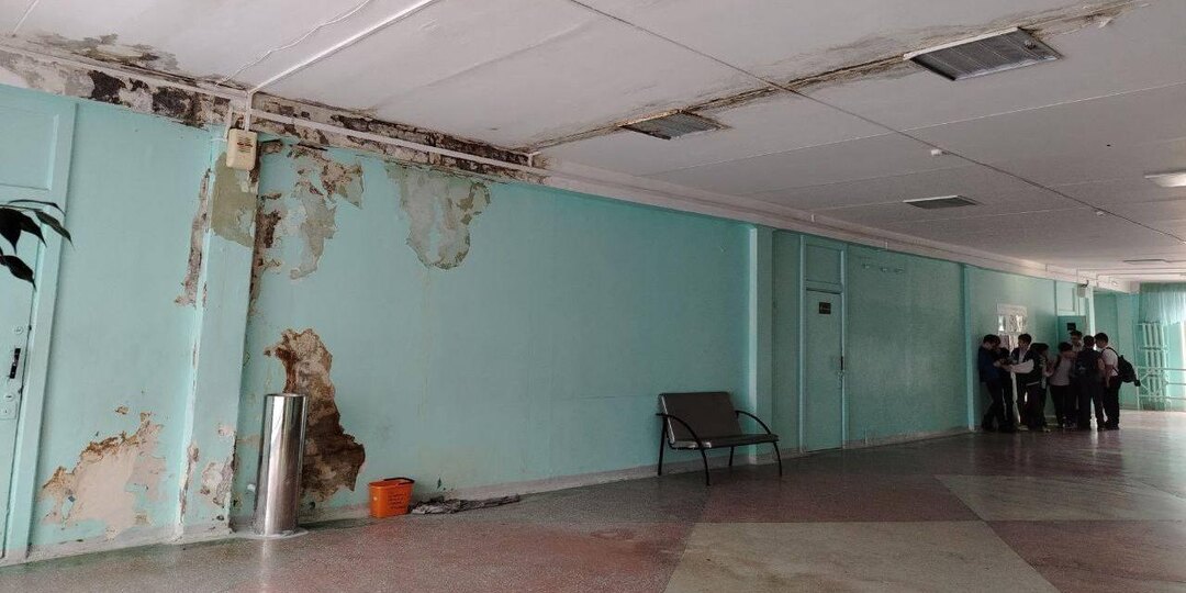 Шесть кабинетов затопило в школе №13 под Новосибирском