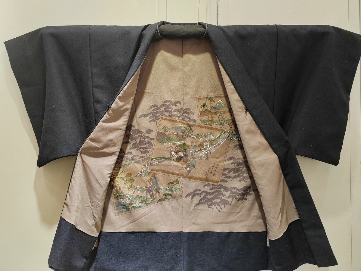 Кимоно мужское. Выставка «Рыцари Японии». Астраханский кремль МВК «ЦЕЙХГАУЗ». 2026 г. 