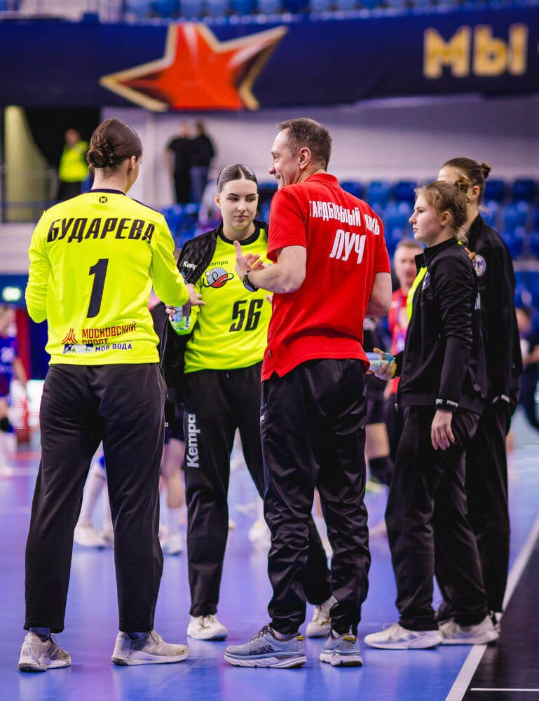    Четыре вратаря "Луча" на одном фото