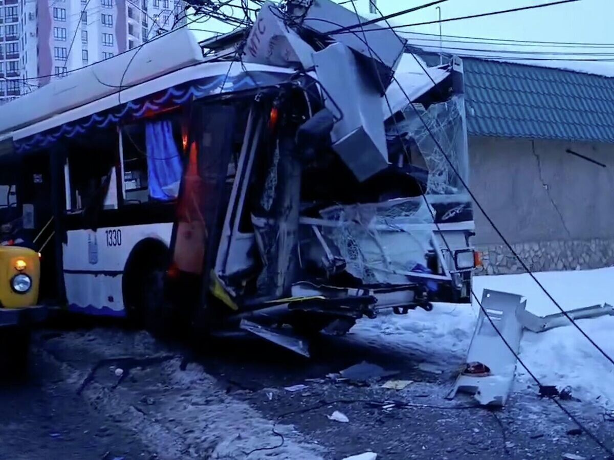    Последствия ДТП в Энгельсе с участием троллейбуса | © РИА Новости