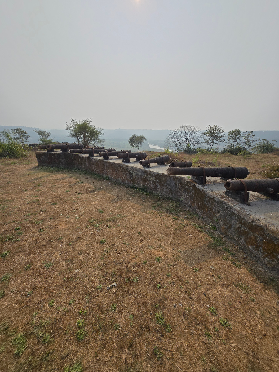 Какой-то форт 