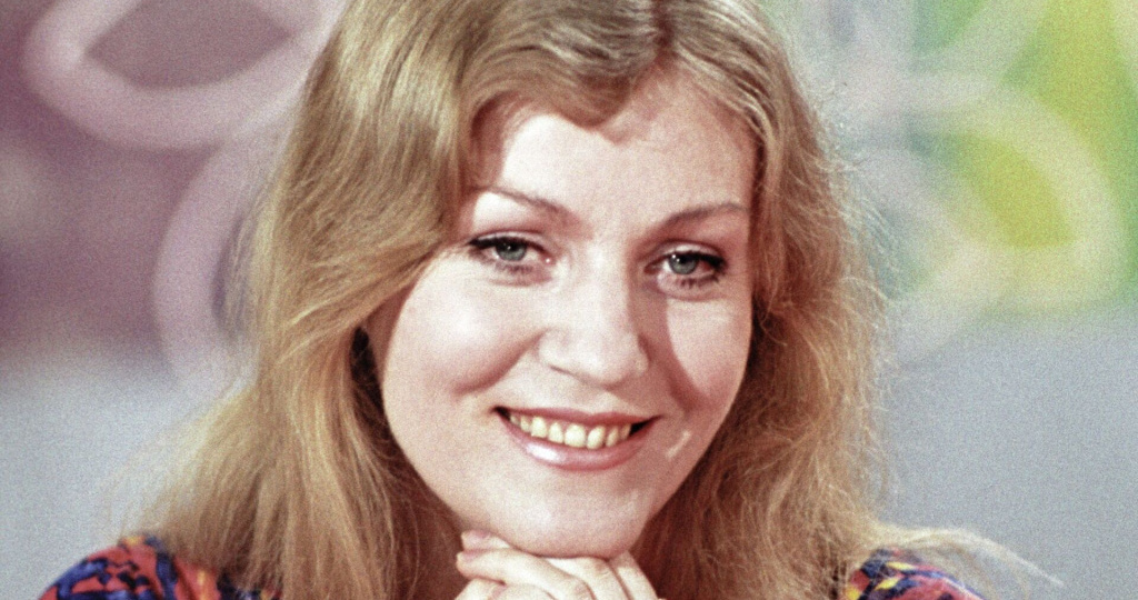 «Многие говорят, что плачут от её голоса»: 90 лет Анне Герман