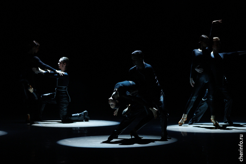    Строительство в Череповце электростанции городская управа начала обсуждать в 1909 году, но работы начались только в 1913 году и завершились в 1916-м.