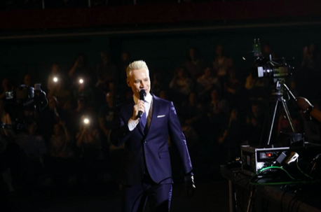 Микрофон в штанах и песни через нейросети. О чём заявил певец SHAMAN перед концертом в Новосибирске