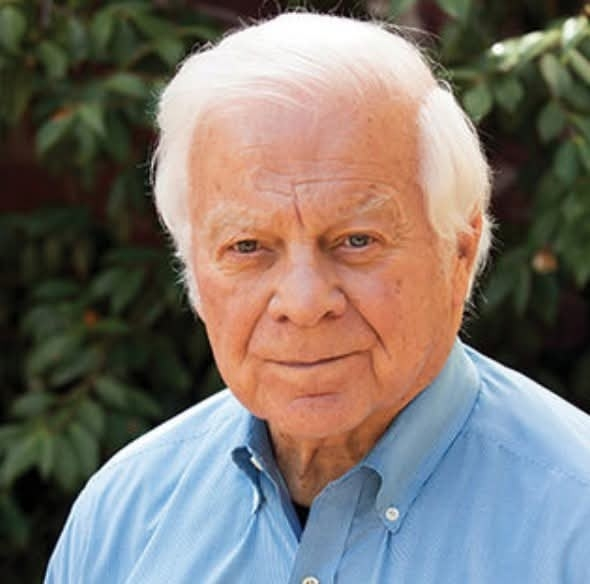 Психолог Джеймс Холлис