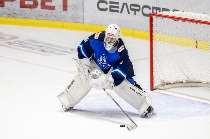 Никита Дианов. Обложка © VK / Хоккейный клуб «Динамо-Алтай»