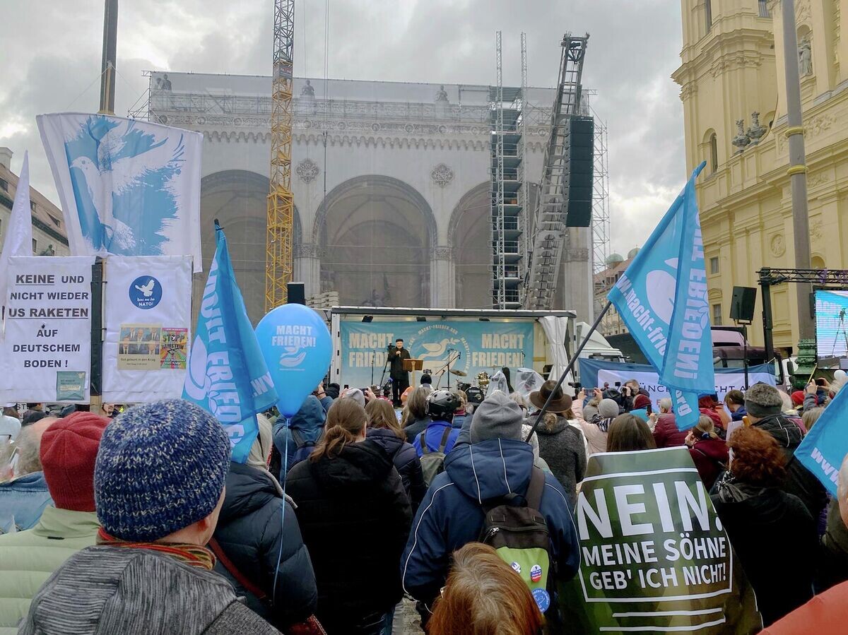   Участники акции протеста в Мюнхене, Германия. 14 февраля 2026 | © Фото : Macht Frieden!