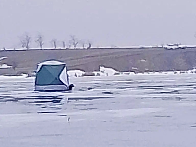 Зимняя рыбалка на Маныче. Фото автора 