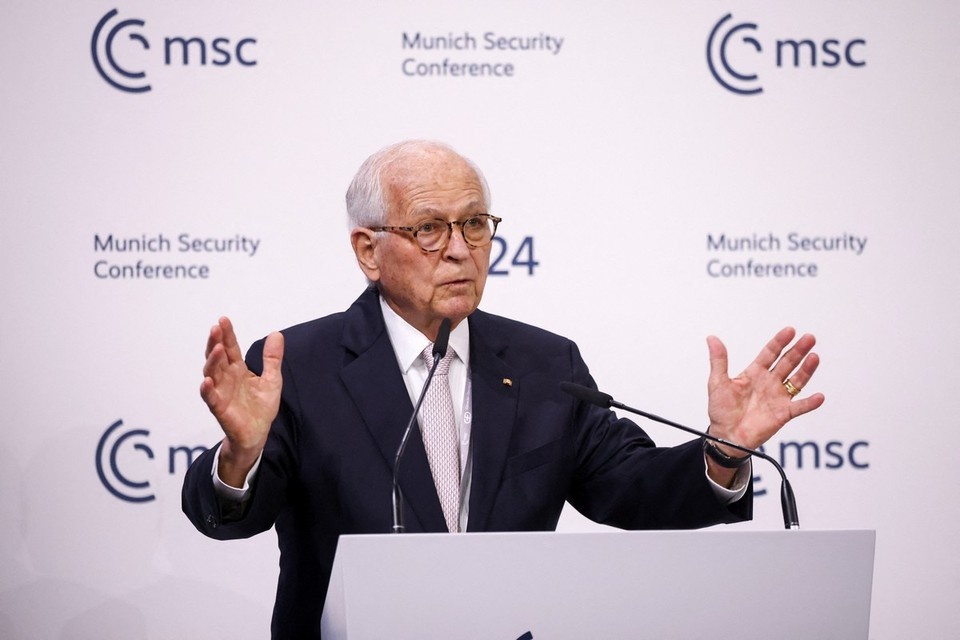    Вольфганг Ишингер REUTERS