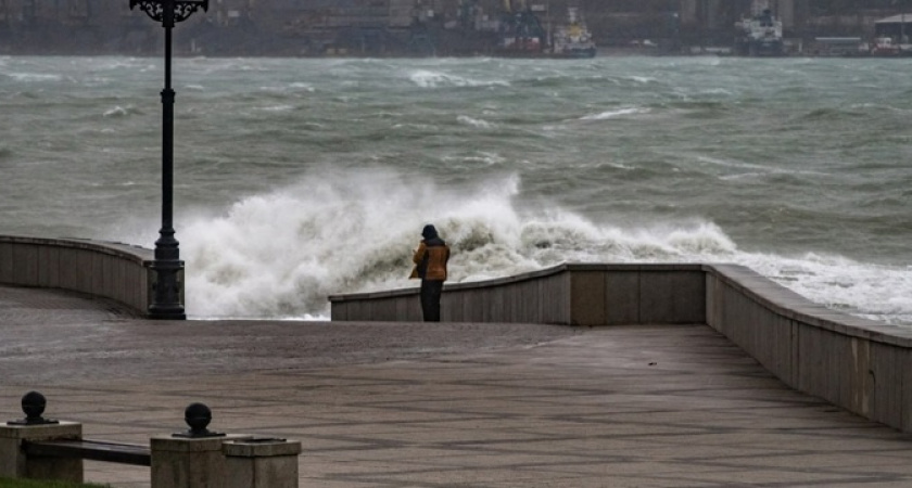 Шторм в Новороссийске.
