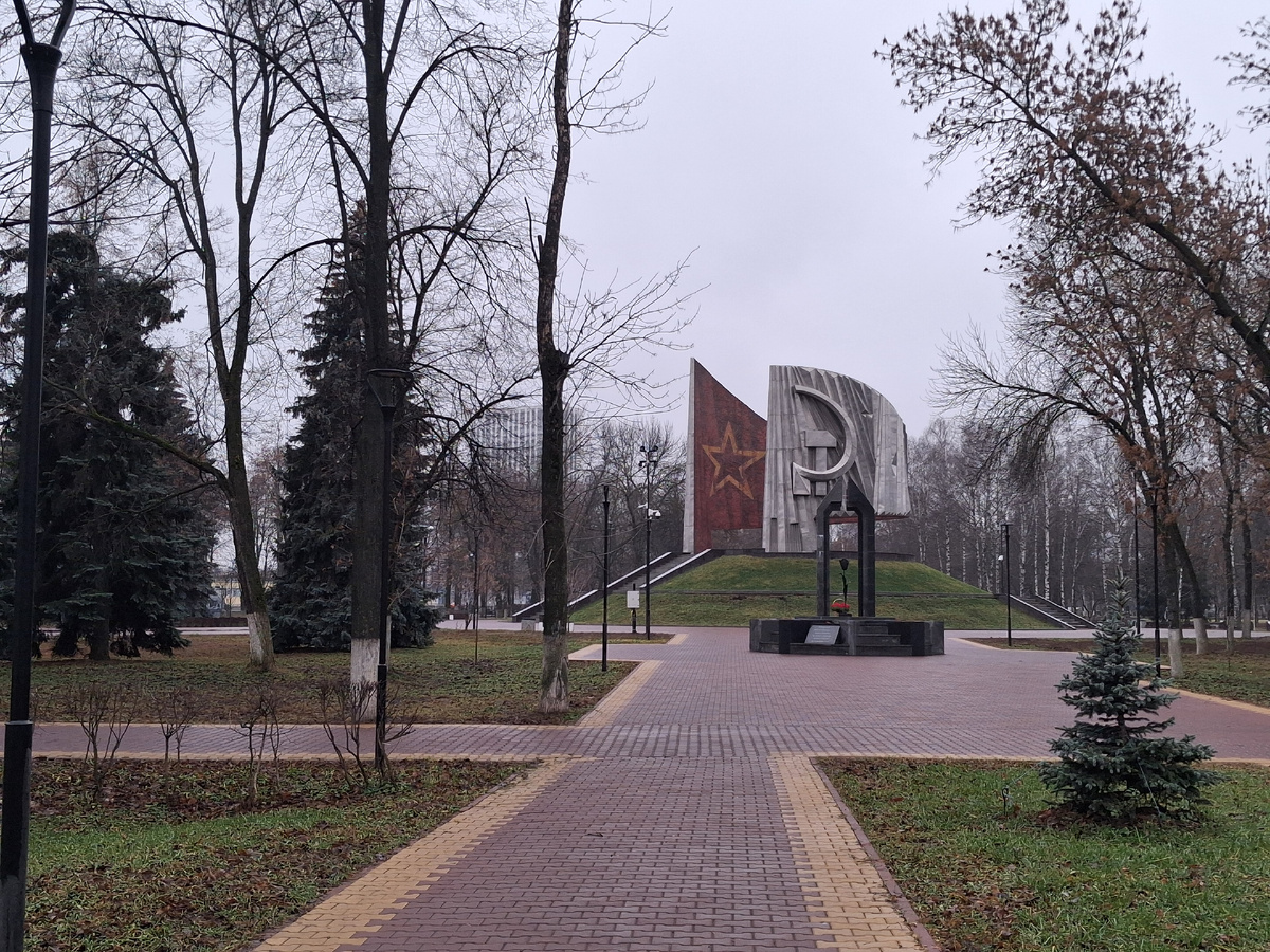 Парк Славы в Автозаводском районе Нижнего Новгорода. Фото автора. 