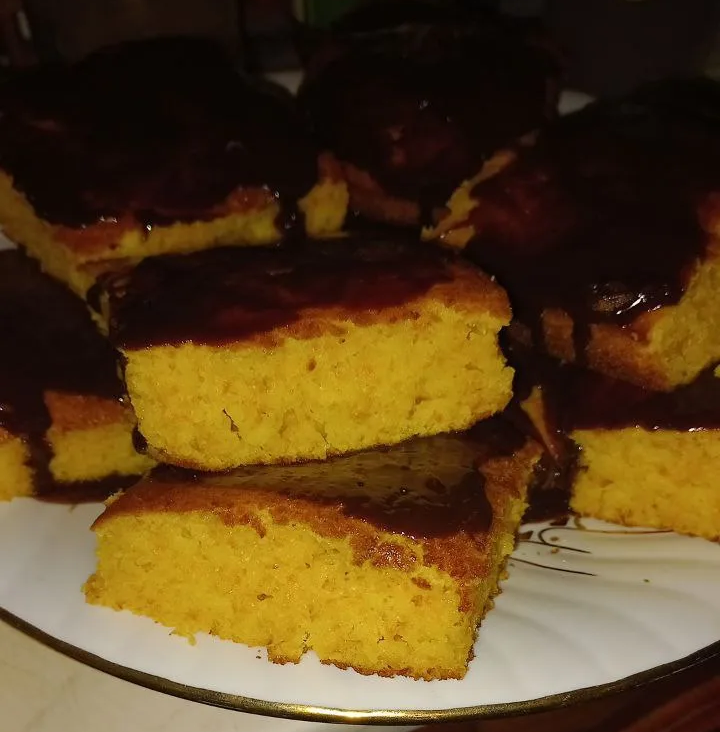 Морковный бисквит политый шоколадом...