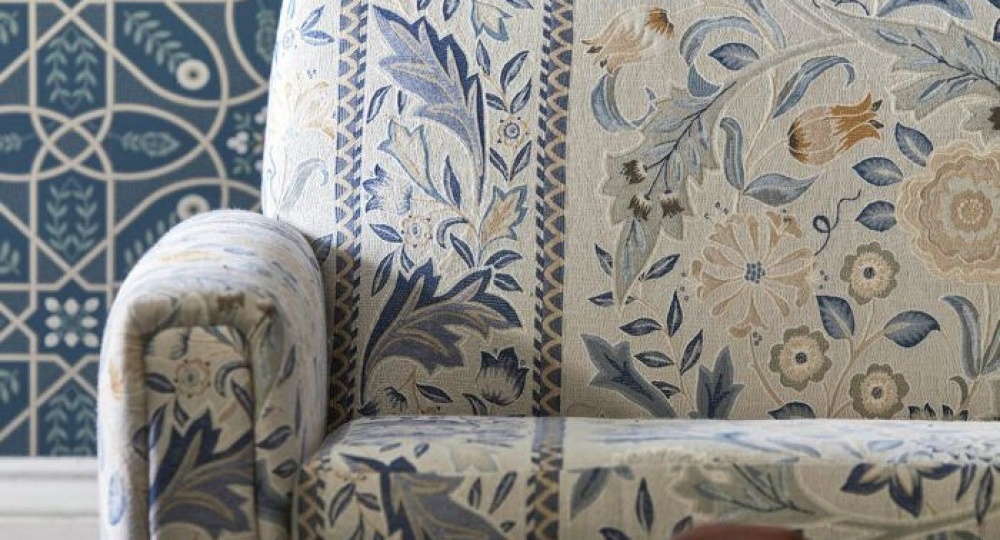Morris& Co: история, ассортимент тканей и как сочетать их с обоями