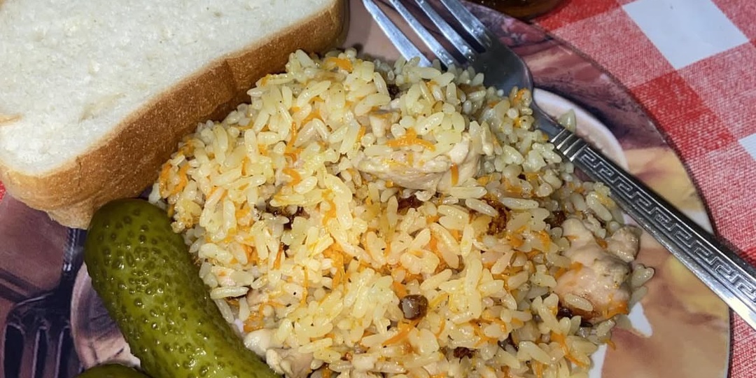 Пить много воды и мало соли: кому на самом деле грозит гипонатриемия? Ответ врачей