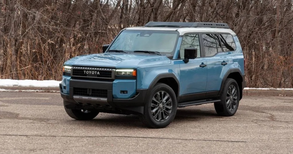 Toyota Land Cruiser 250 / Prado 2025: Дешёвая подделка или умный ход Toyota?