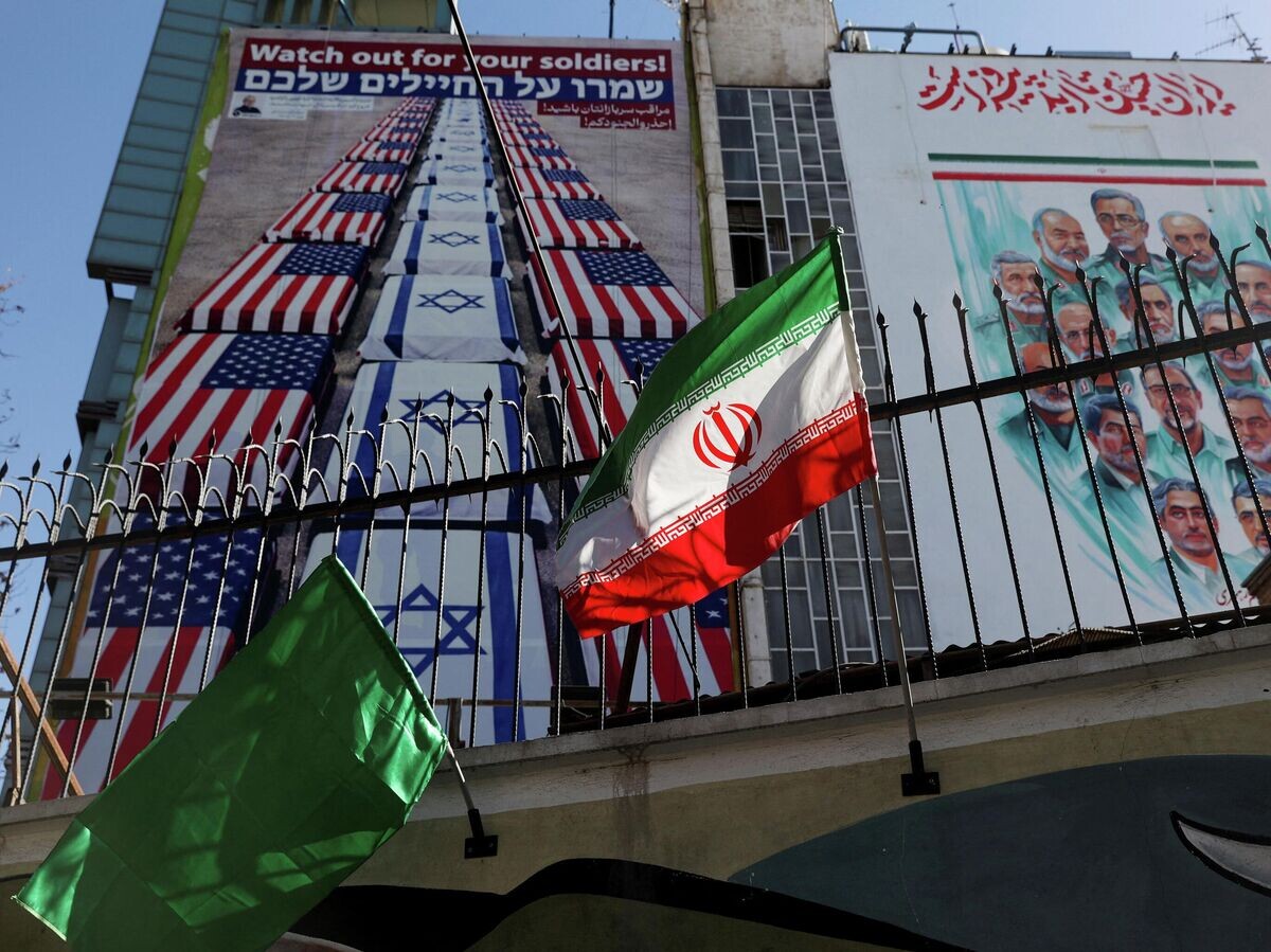    Антиамериканский и антиизраильский баннер в Тегеране | © REUTERS / Majid Asgaripour