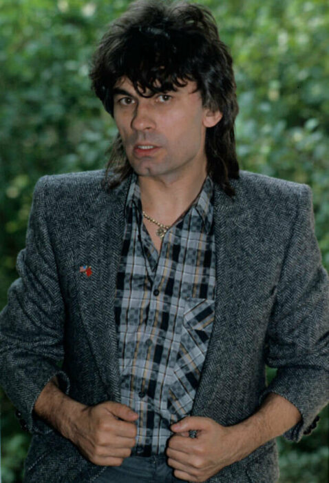 Александр Серов.