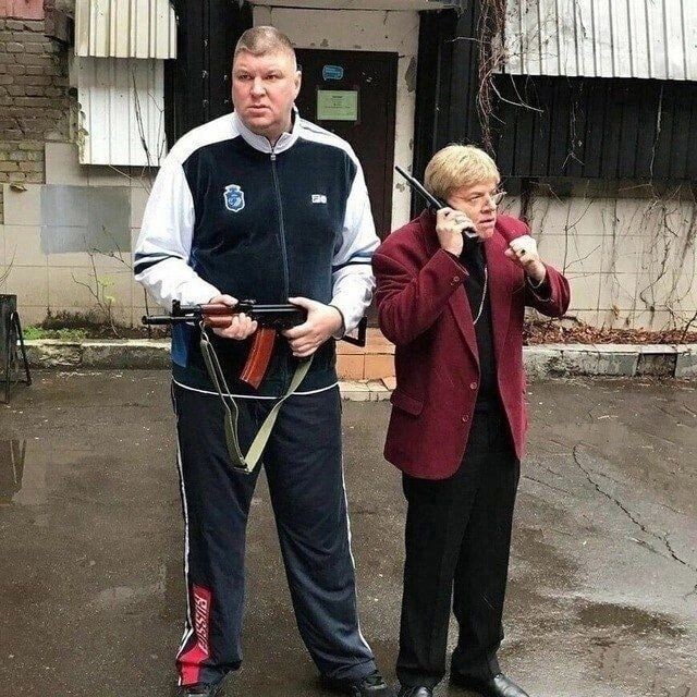 Сериал "СашаТаня".Гена и его босс Сильвестр Андреевич.😜