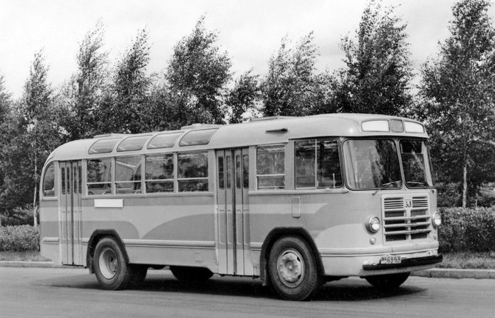 Первенцем завода был московский автобус. /Фото: drive2.ru.