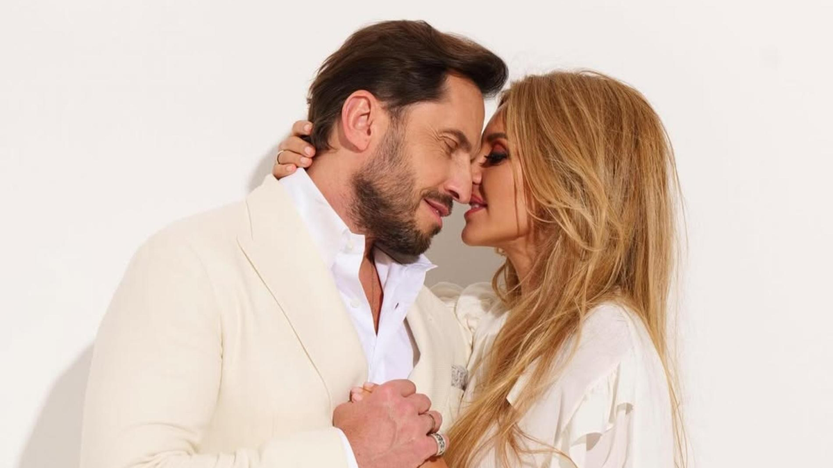    Александр Ревва с женой. Фото: Инстаграм (запрещён в РФ) @arthurpirozhkov