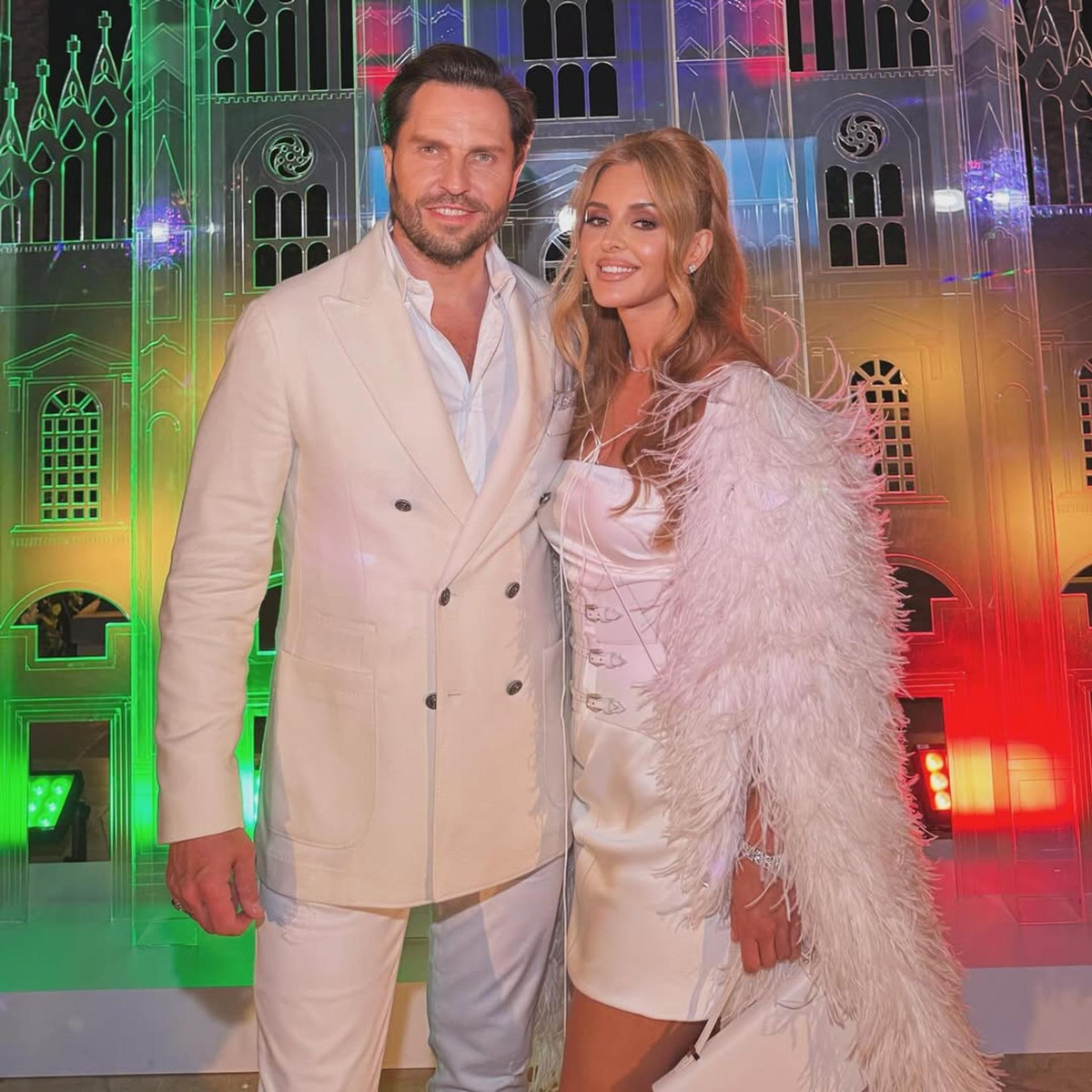    Александр Ревва с женой. Фото: Инстаграм (запрещён в РФ) @arthurpirozhkov