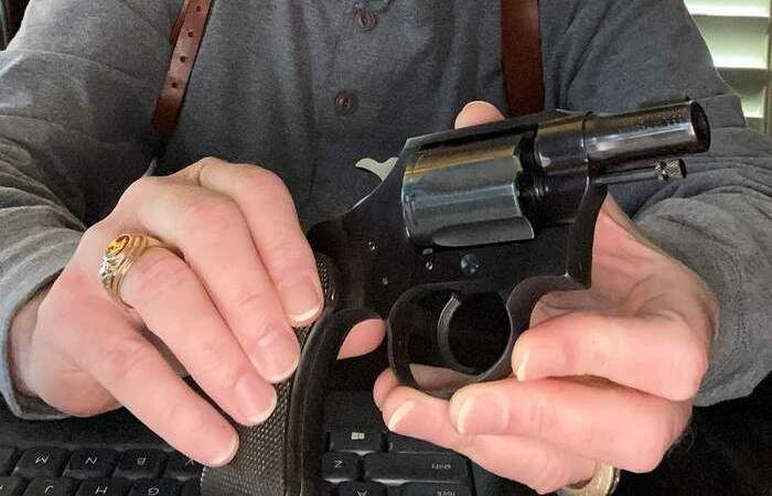 Револьвер вышел компактным и удобным. /Фото: guncollectorsclub.com.