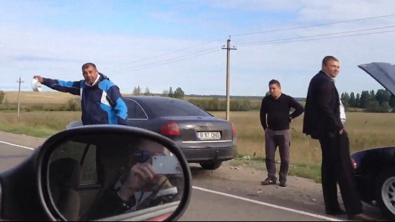 Не ведитесь на сигналы доброжелателей: на дорогах новая эпидемия мошенничества