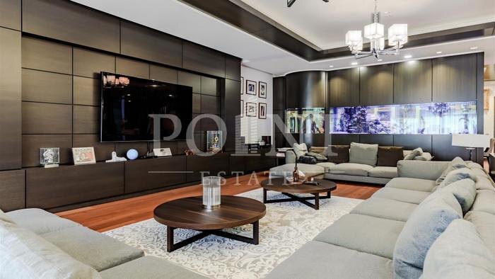 Интерьеры отличаются сдержанной роскошью. Никакого золота и портретов в царских нарядах. Фото © pointestate