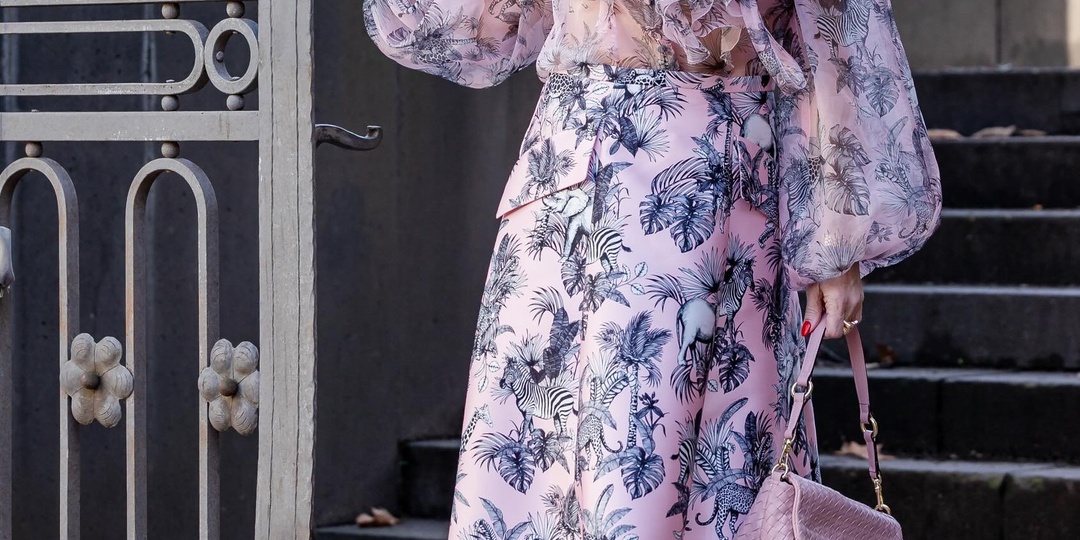 Нежность и свежесть: 10 красивых антивозрастных комплектов на весну от немки Петры Динерс