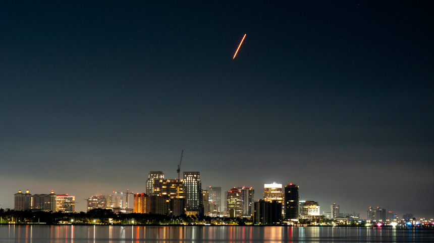    Фото: Reuters/GREG LOVETT/PALM BEACH POST / USA TODAY NETWORK via Imagn Images