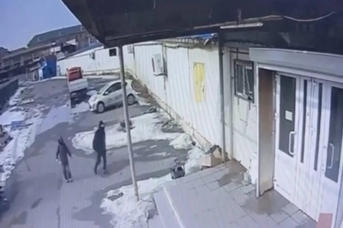    Во Владивостоке подростки трижды за неделю атаковали объект на Фадеева