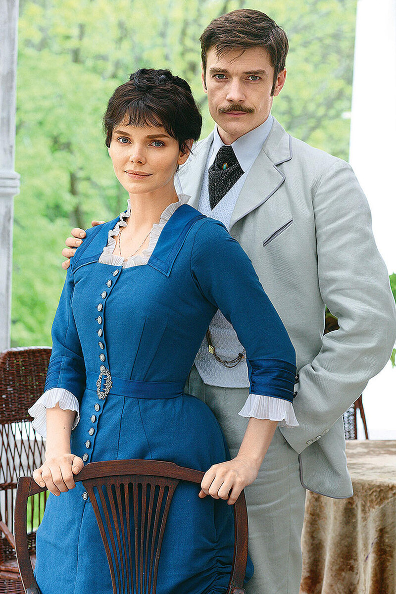    С женой Елизаветой Боярской на съемках сериала «Анна Каренина». 2016 г. Юрий Феклистов/Архив «7 Дней»