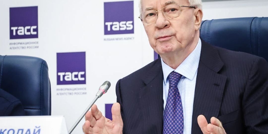 Почему Трамп не похищает Зеленского по примеру Мадуро — мнение Азарова