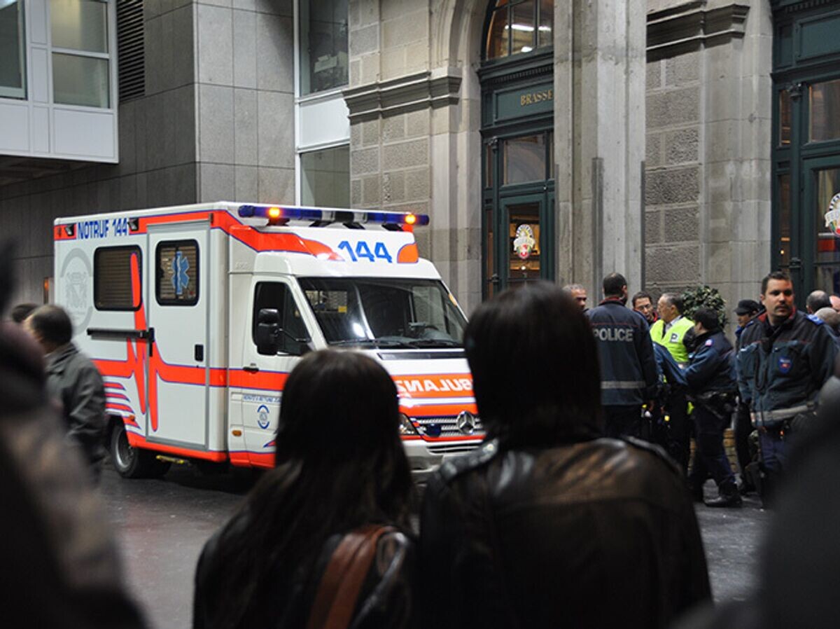    Скорая помощь, Швейцария | © Flickr / julianlimjl