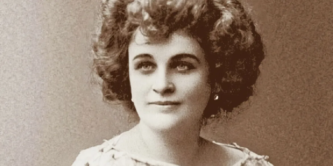 Тэффи — творческий псевдоним Надежды Александровны Лохвицкой — русской писательницы и поэтессы, мемуаристки, переводчицы. Красавица!